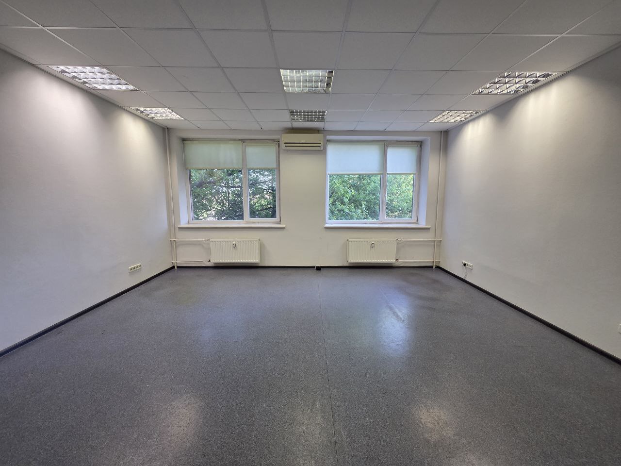 Оренда офісу 34.65 м², Набережна вул., 7