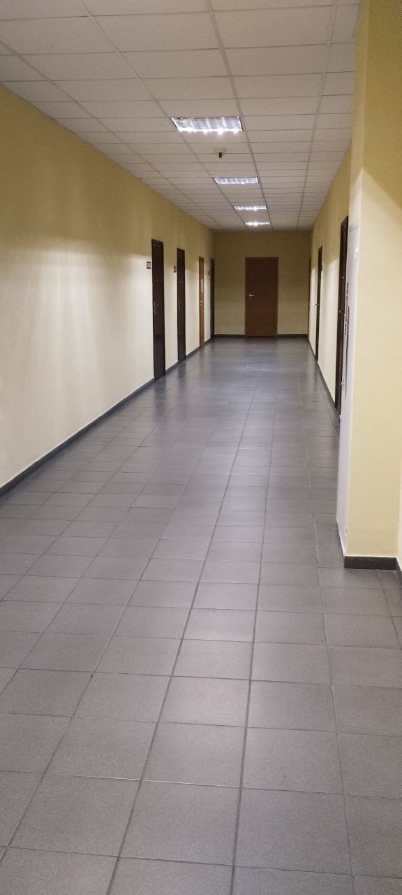 Оренда офісу 34.65 м², Набережна вул., 7