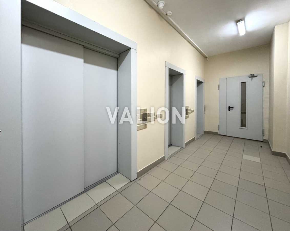 Продажа 3-комнатной квартиры 131 м², Соломенская ул., 15А