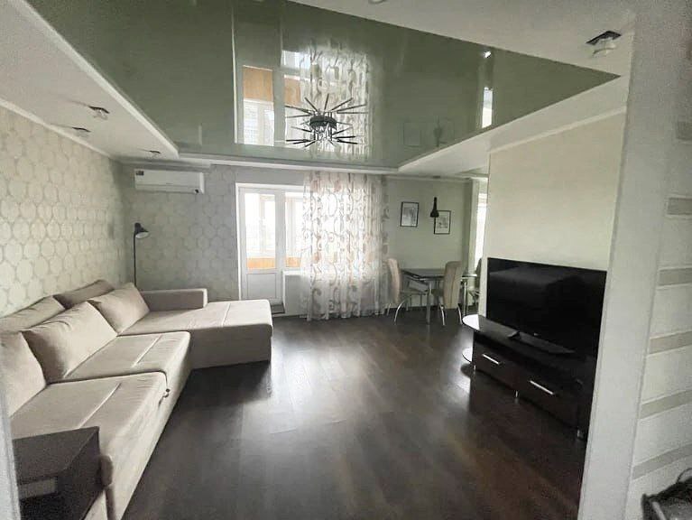 Продаж 3-кімнатної квартири 64 м², Гамалія вул.