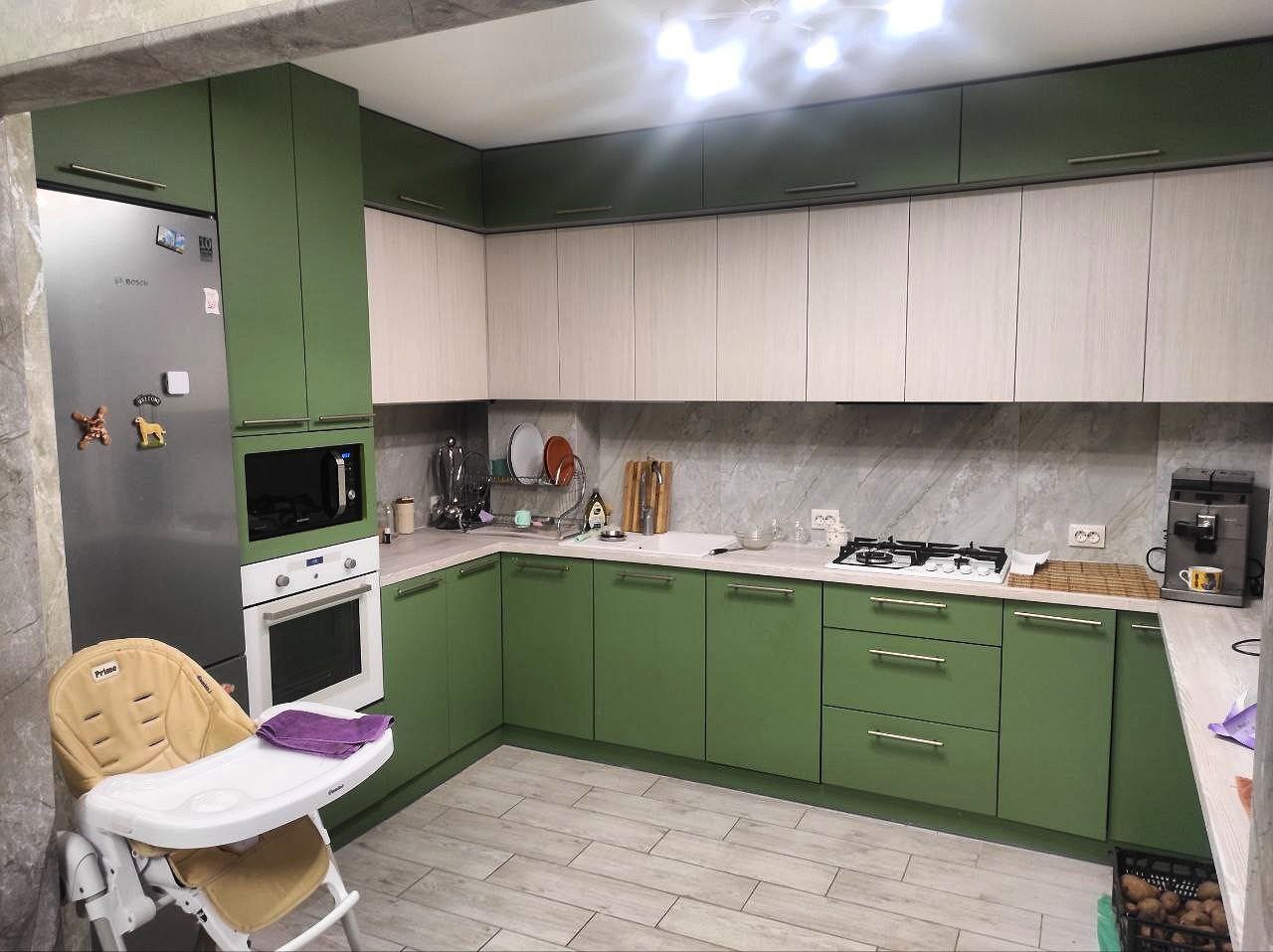 Продаж 4-кімнатної квартири 81.6 м², Героїв Крут вул.