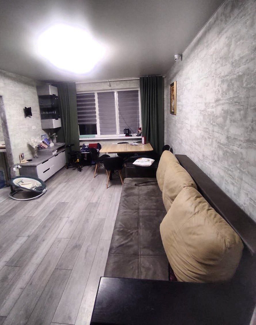 Продаж 4-кімнатної квартири 81.6 м², Героїв Крут вул.