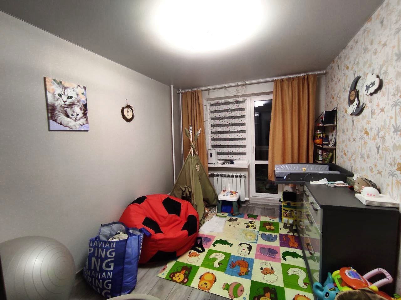Продаж 4-кімнатної квартири 81.6 м², Героїв Крут вул.
