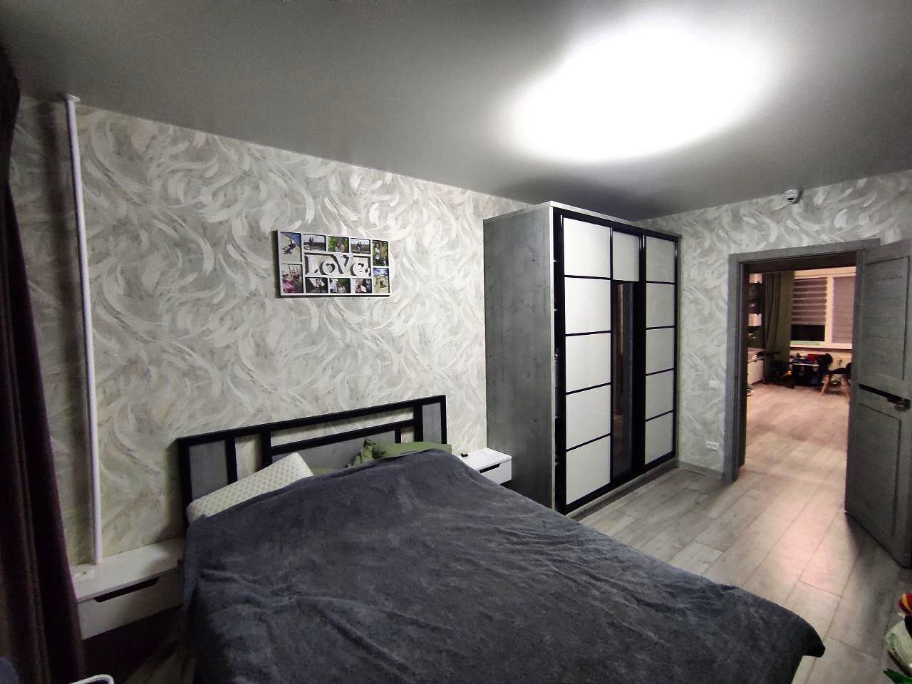 Продаж 4-кімнатної квартири 81.6 м², Героїв Крут вул.
