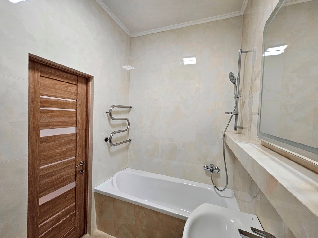 Продажа 3-комнатной квартиры 70 м², Иоанна Павла II ул., 7