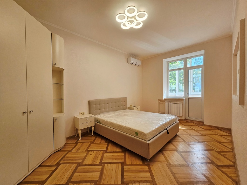 Продажа 3-комнатной квартиры 70 м², Иоанна Павла II ул., 7