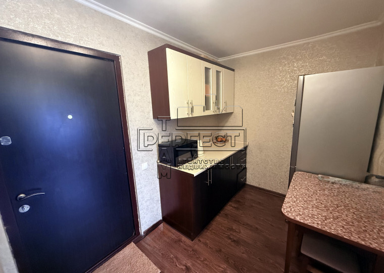 Продажа 1-комнатной квартиры 25 м², Верховинная ул., 81