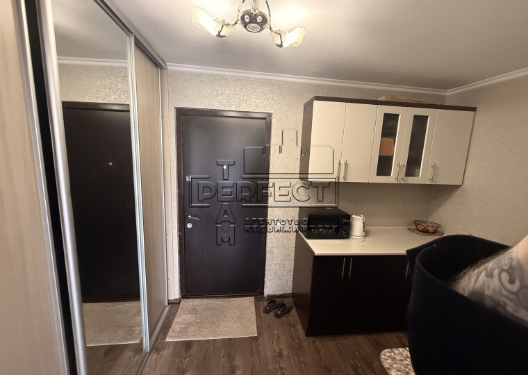 Продажа 1-комнатной квартиры 25 м², Верховинная ул., 81