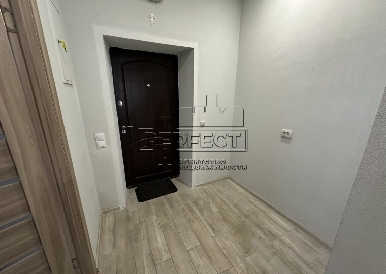 Продажа 2-комнатной квартиры 52 м², Новодарницкая ул., 14