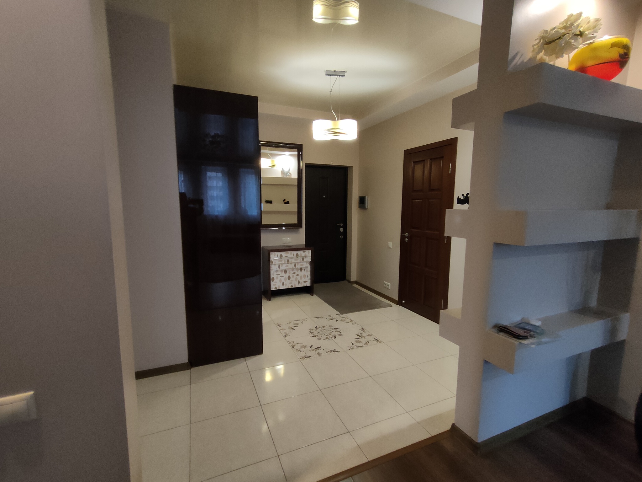 Оренда 2-кімнатної квартири 98 м², Голосіївська пл., вул.13Б