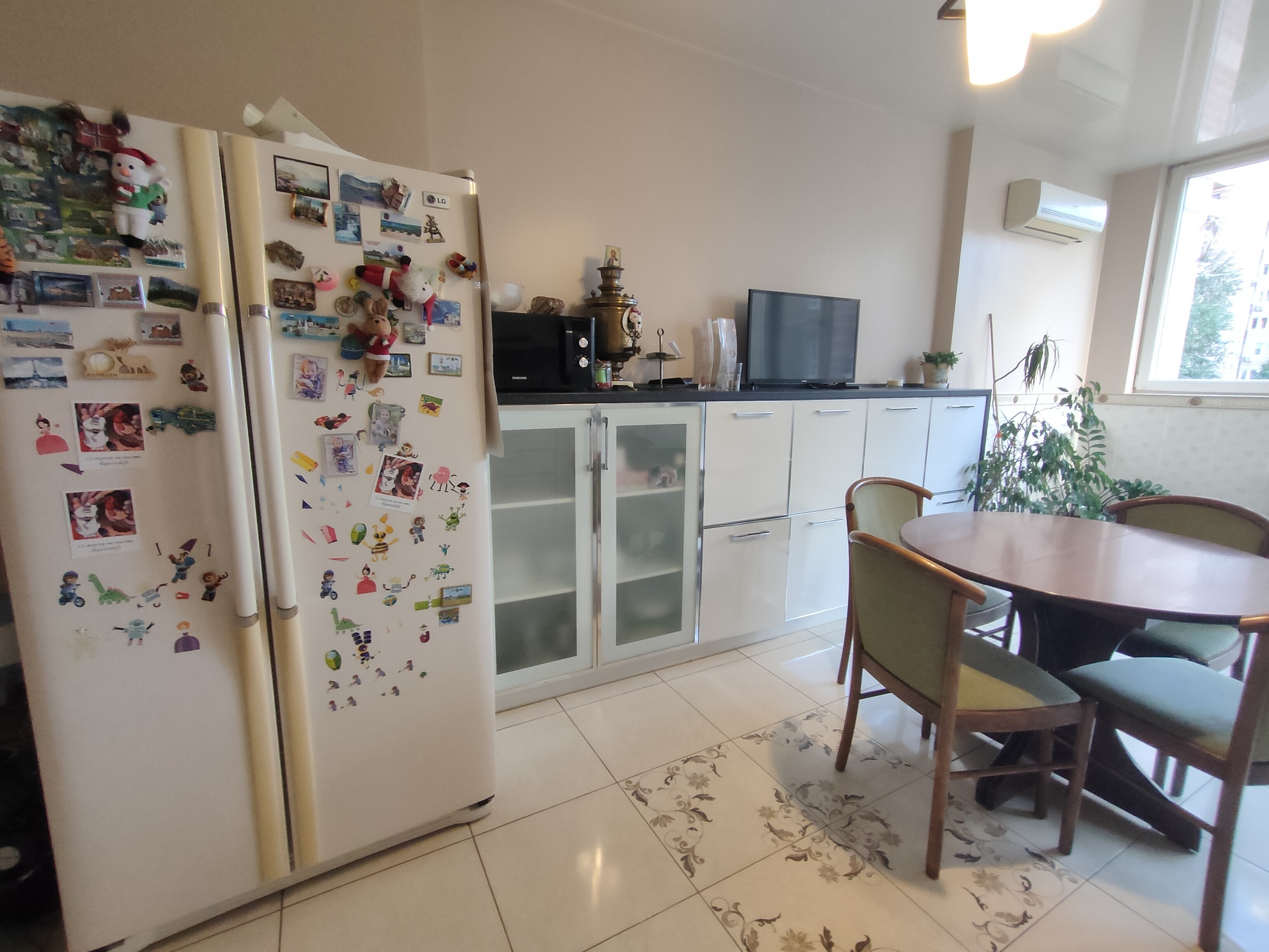 Оренда 2-кімнатної квартири 98 м², Голосіївська пл., вул.13Б