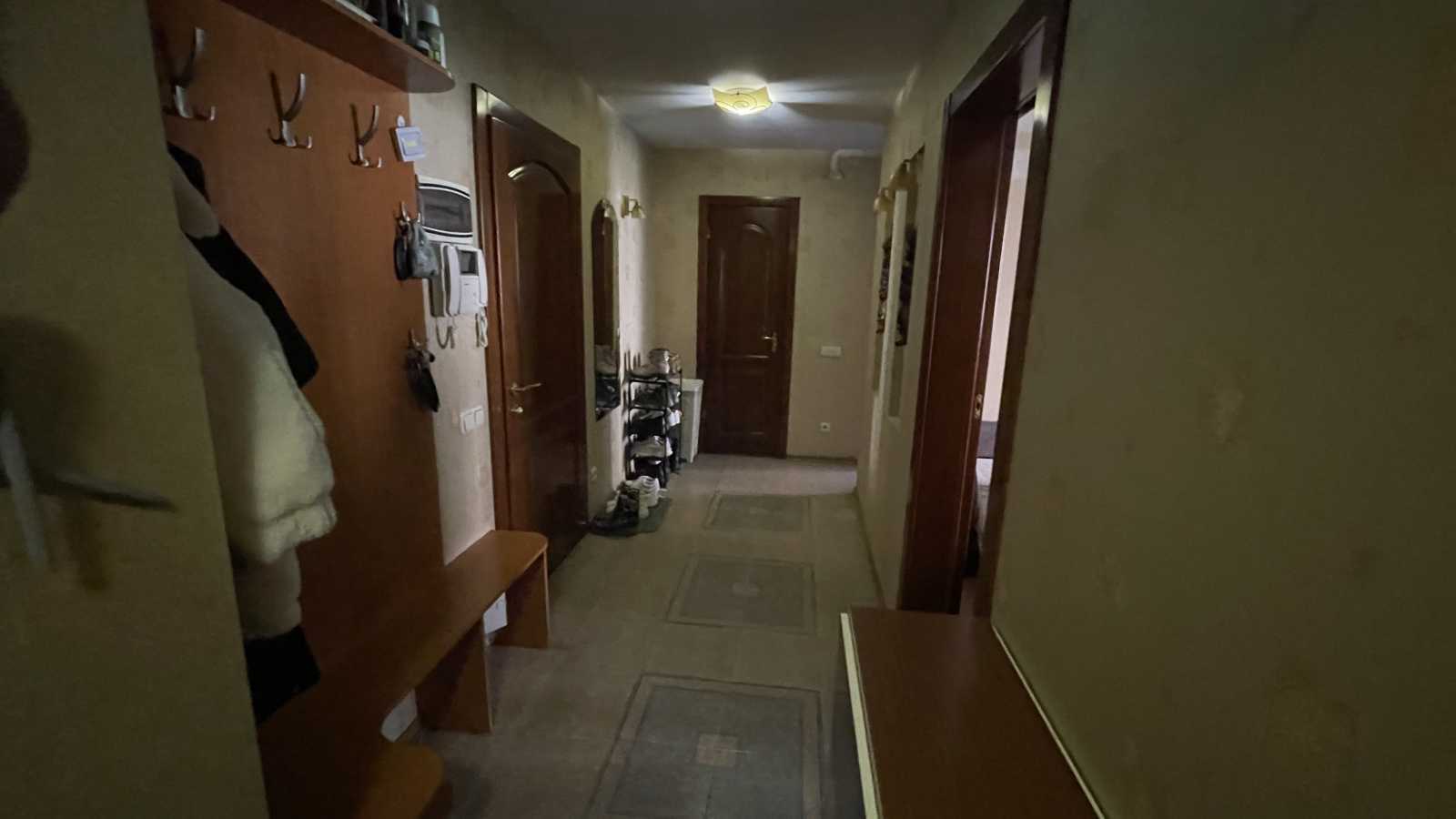 Продаж 3-кімнатної квартири 76 м², Золотоустівська вул., 48