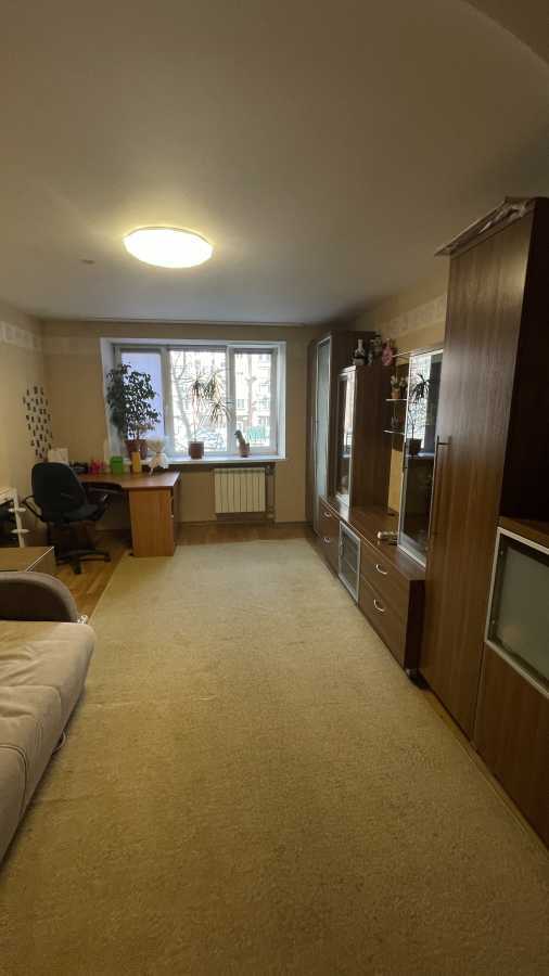Продаж 3-кімнатної квартири 76 м², Золотоустівська вул., 48