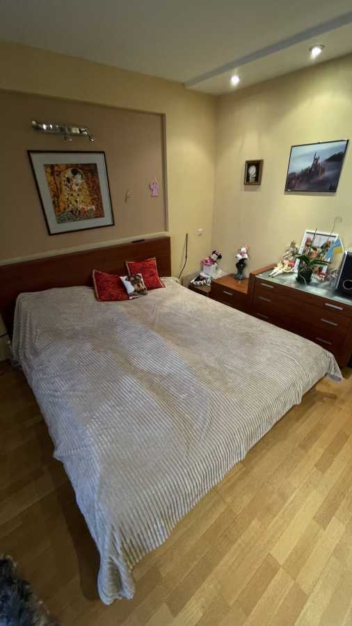 Продаж 3-кімнатної квартири 76 м², Золотоустівська вул., 48