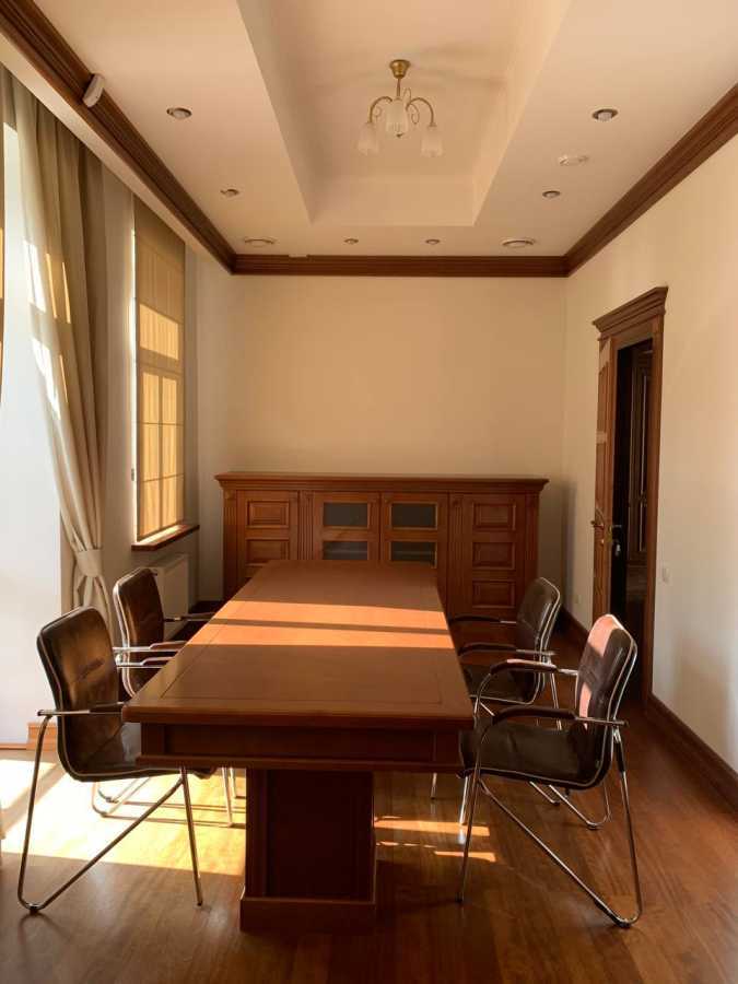 Оренда офісу 670 м², Ярославів Вал вул., 8Б