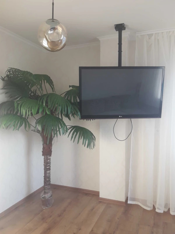 Оренда 1-кімнатної квартири 49 м²