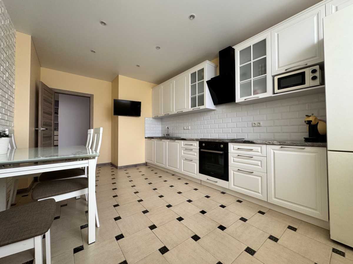 Продажа 2-комнатной квартиры 76 м², Ревуцкого ул., 40Г