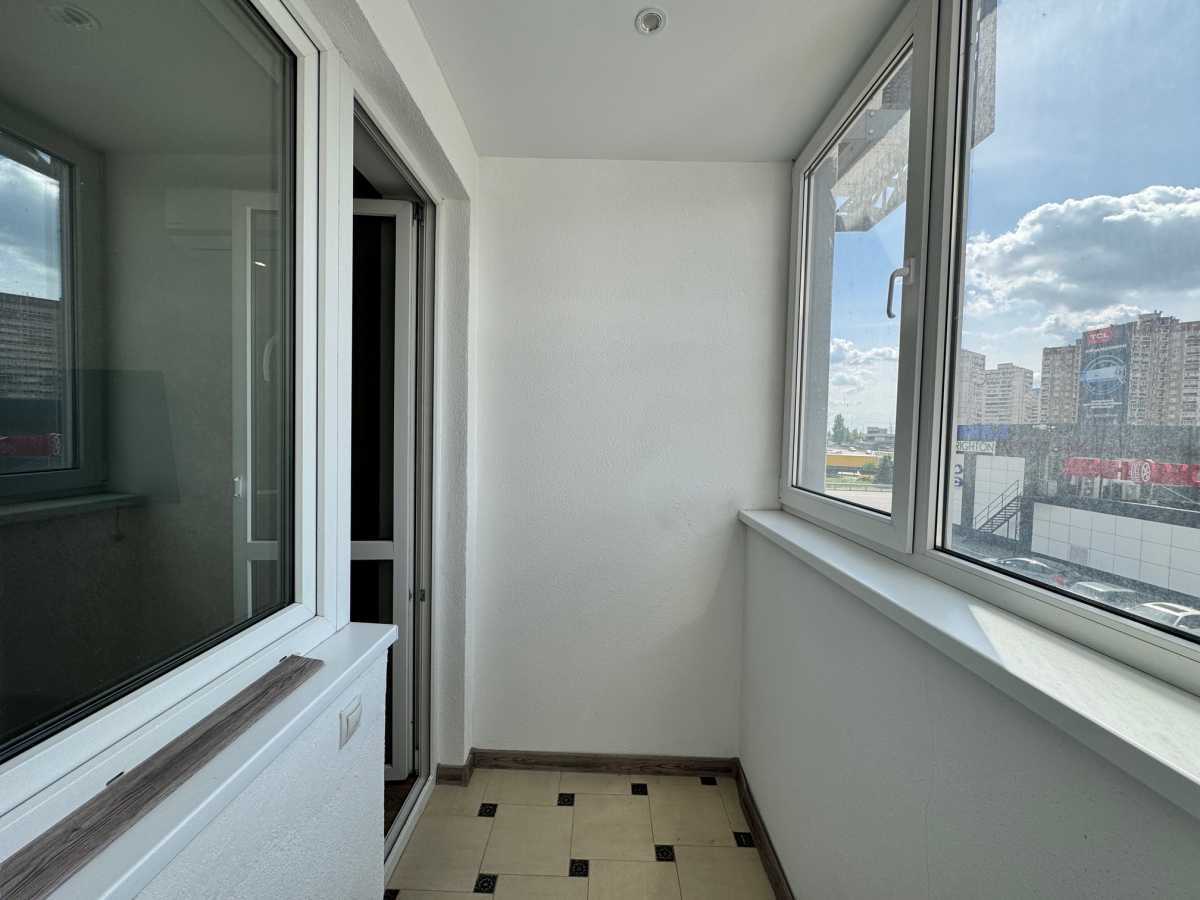 Продажа 2-комнатной квартиры 76 м², Ревуцкого ул., 40Г