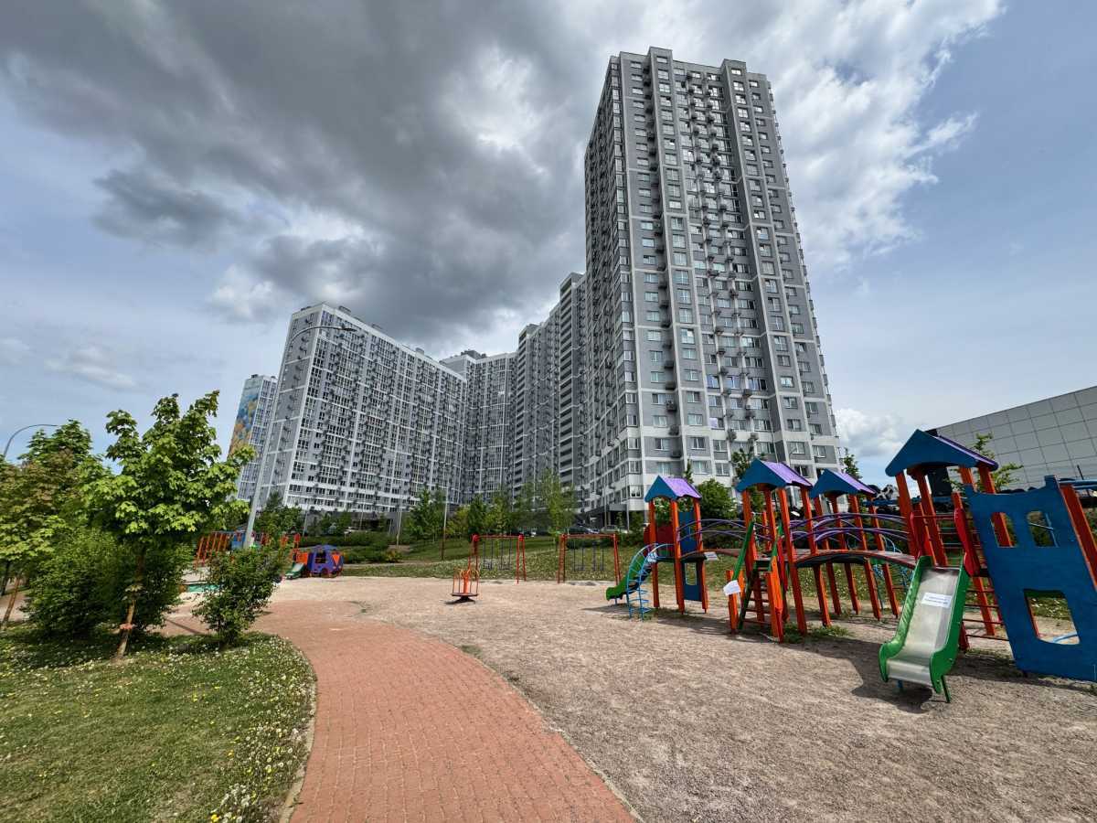 Продажа 2-комнатной квартиры 76 м², Ревуцкого ул., 40Г