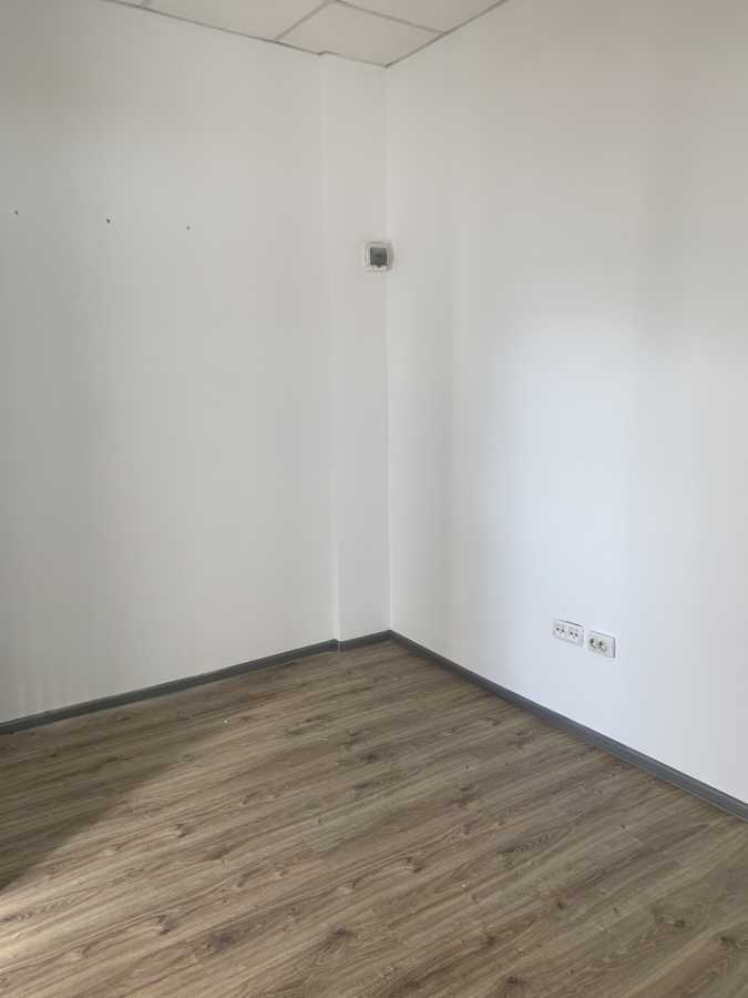 Аренда офиса 42.5 м², Викентия Хвойки ул., 21