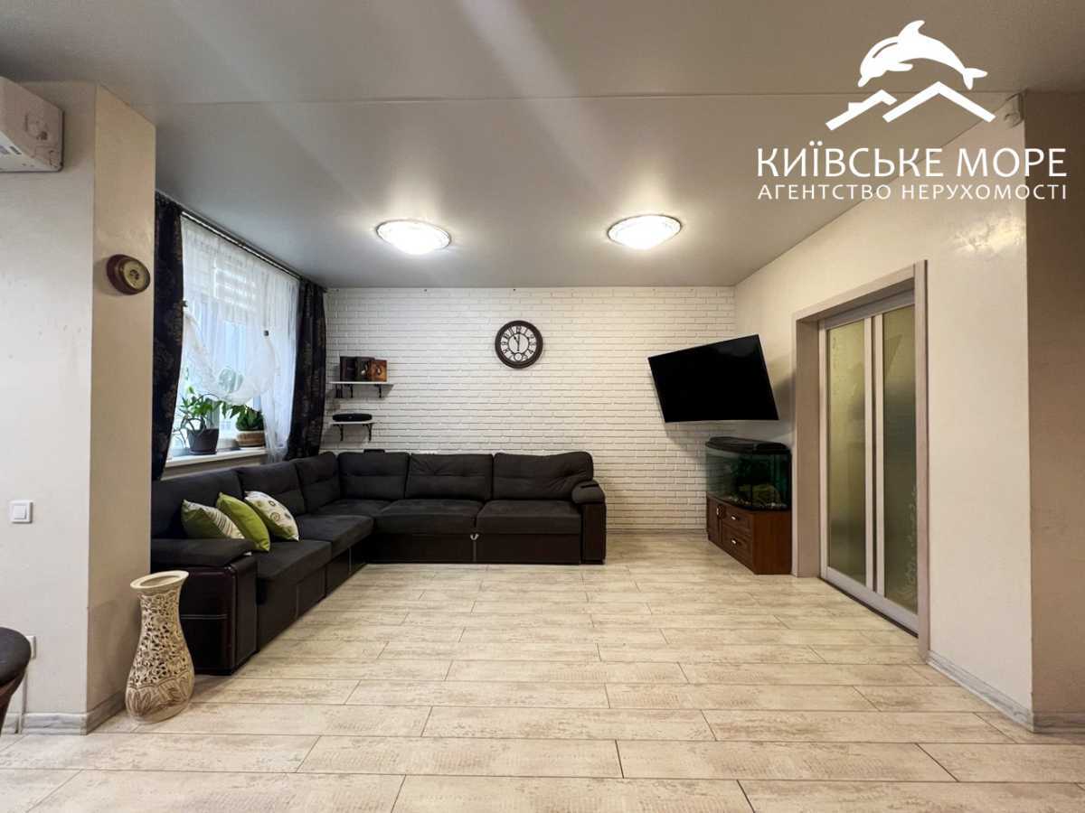 Продажа 4-комнатной квартиры 125.5 м², Воскресенская ул., 14Е