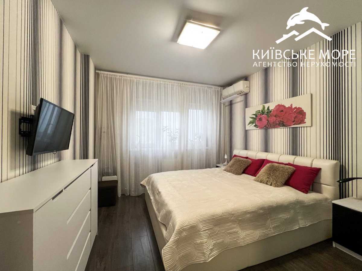 Продажа 4-комнатной квартиры 125.5 м², Воскресенская ул., 14Е