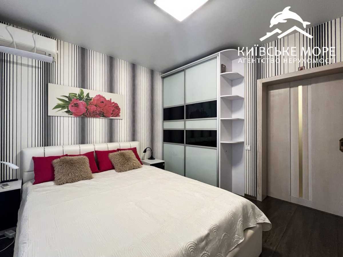 Продажа 4-комнатной квартиры 125.5 м², Воскресенская ул., 14Е