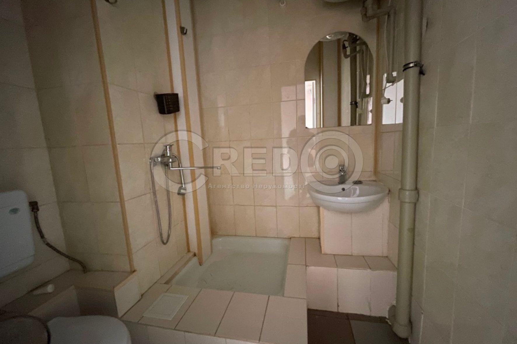 Оренда торговельного приміщення 64 м², Соборності вул.