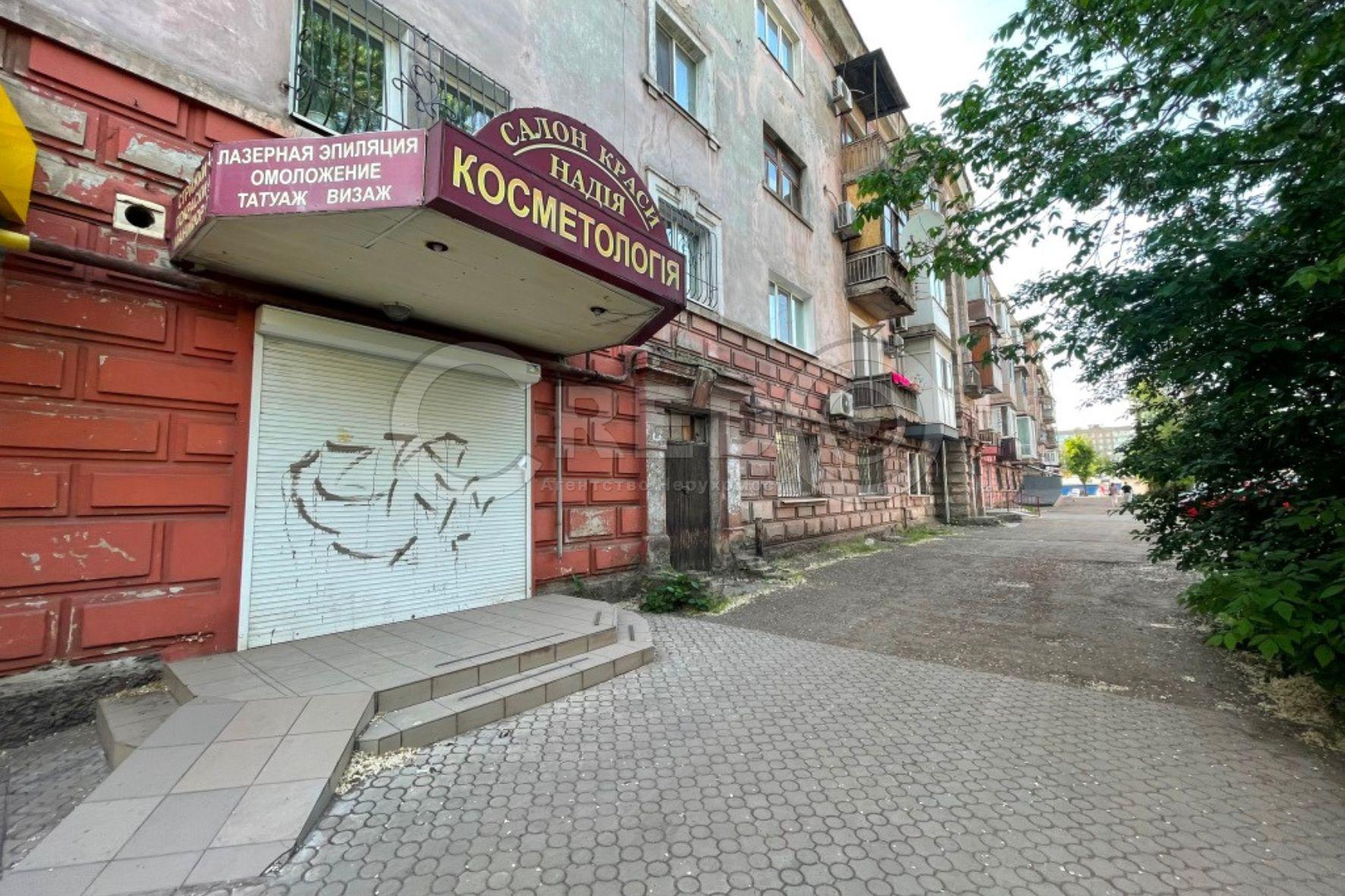 Оренда торговельного приміщення 64 м², Соборності вул.