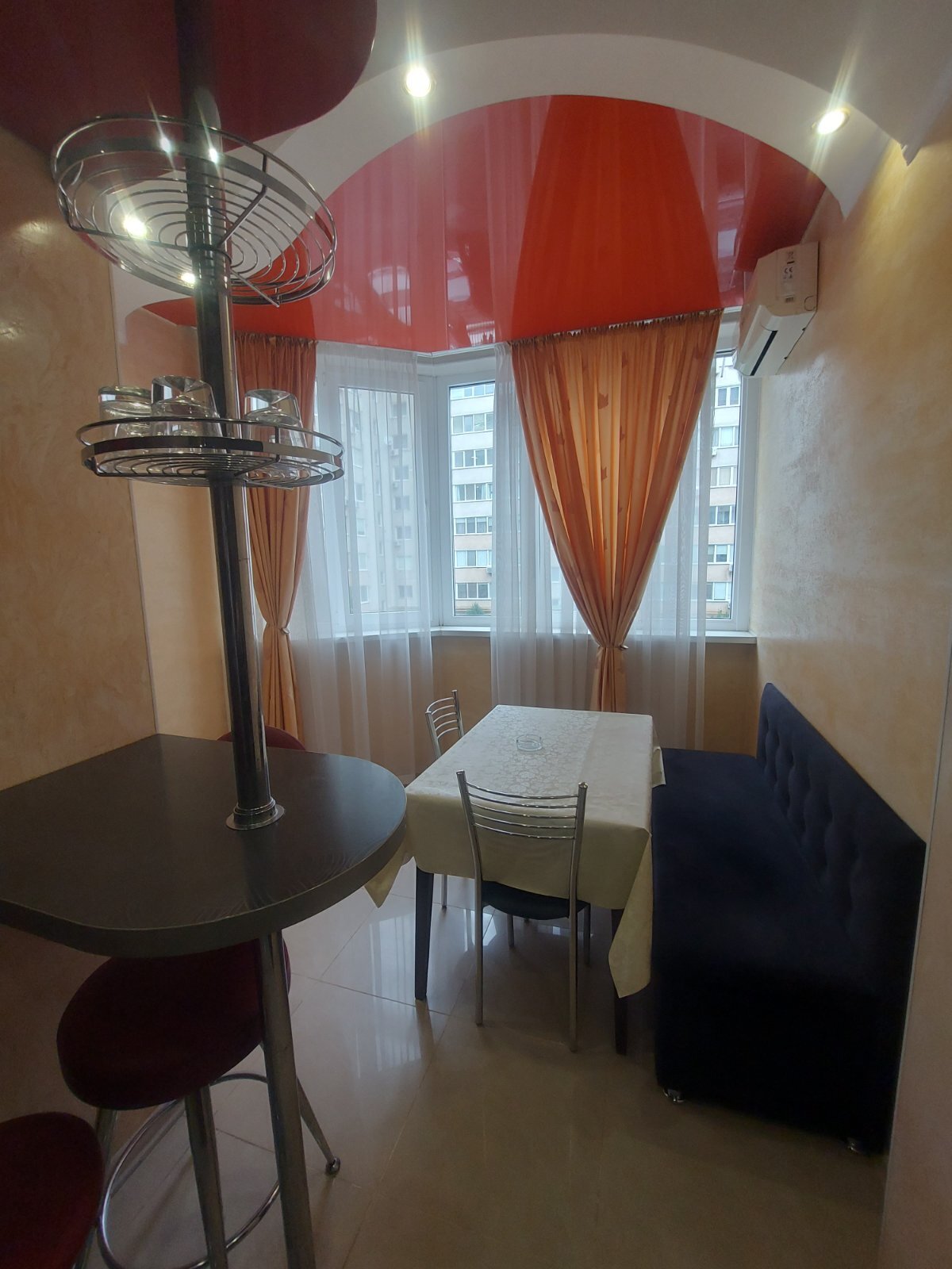 Оренда 1-кімнатної квартири 56 м², Костанді вул., 201