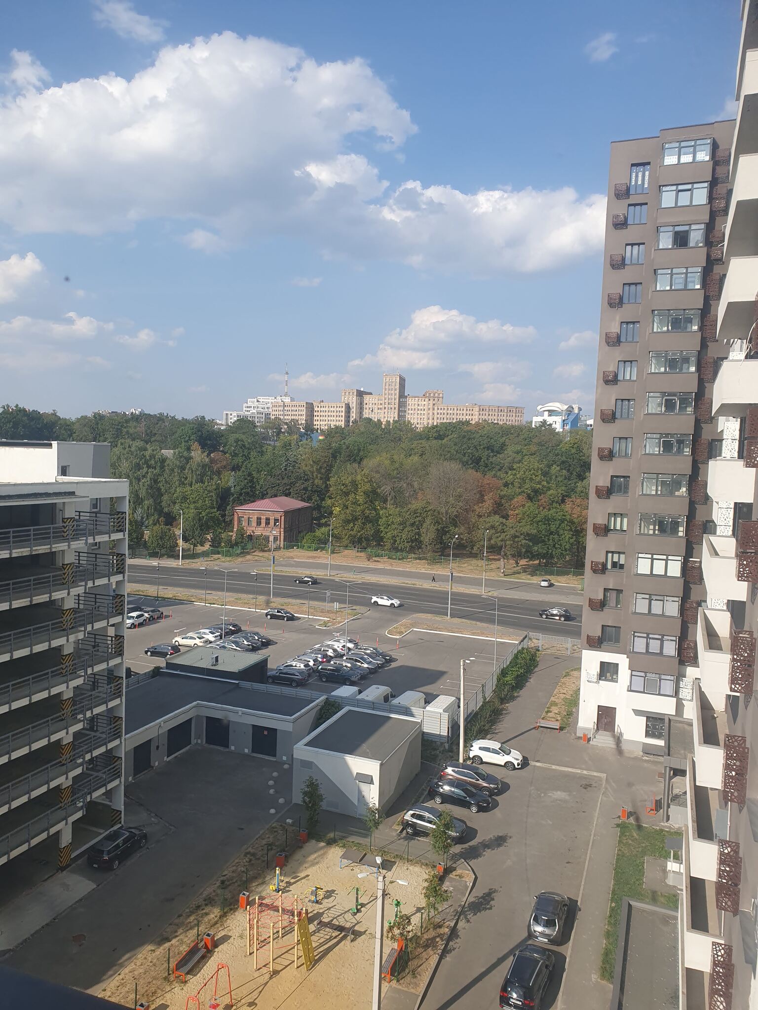 Продаж 2-кімнатної квартири 83 м², Ботанічний пров.