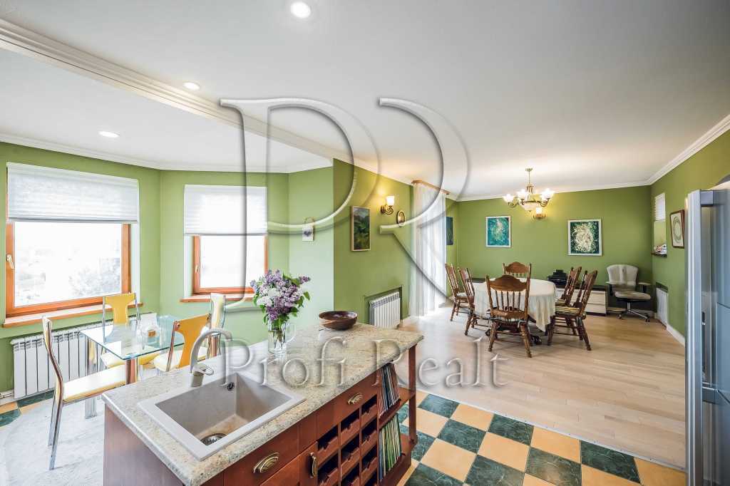 Продажа дома 290 м², Травнева вулиця
