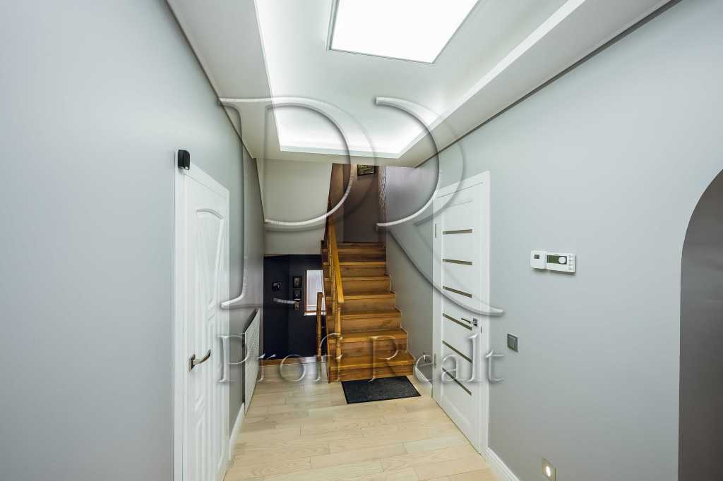 Продажа дома 290 м², Травнева вулиця