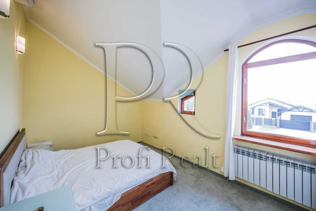 Продажа дома 290 м², Травнева вулиця