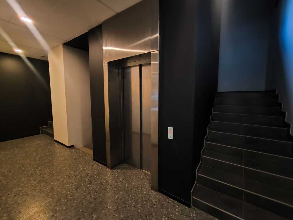Продажа 2-комнатной квартиры 88 м², Набережно-Рыбальская ул., 9