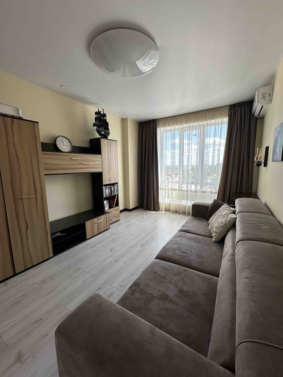 Продажа 2-комнатной квартиры 55 м²