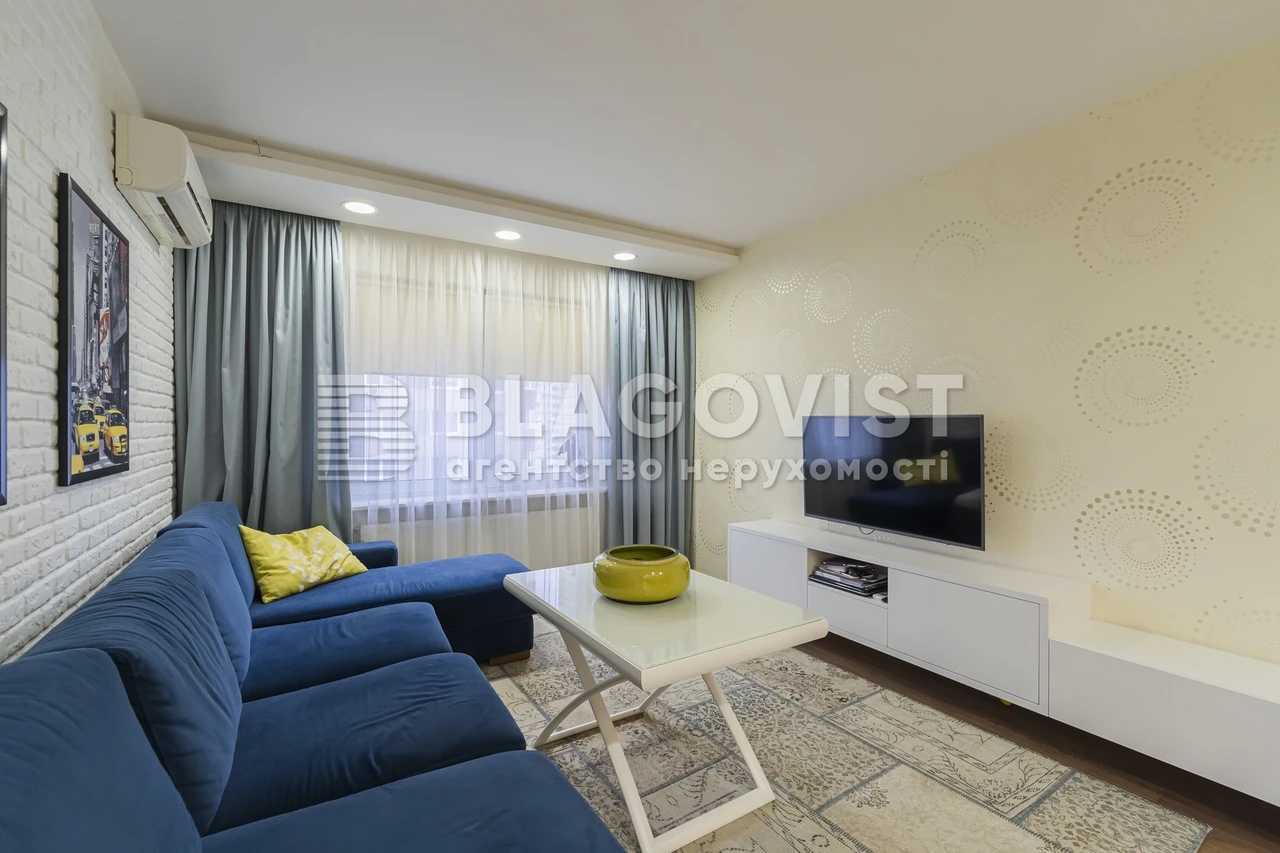 Продаж 3-кімнатної квартири 91.3 м², Урлівська вул., 24