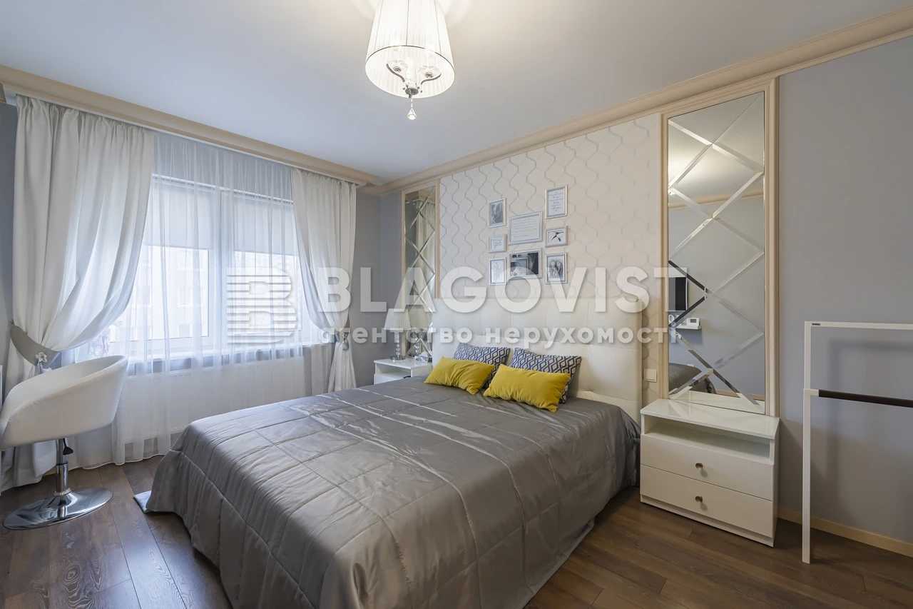 Продаж 3-кімнатної квартири 91.3 м², Урлівська вул., 24
