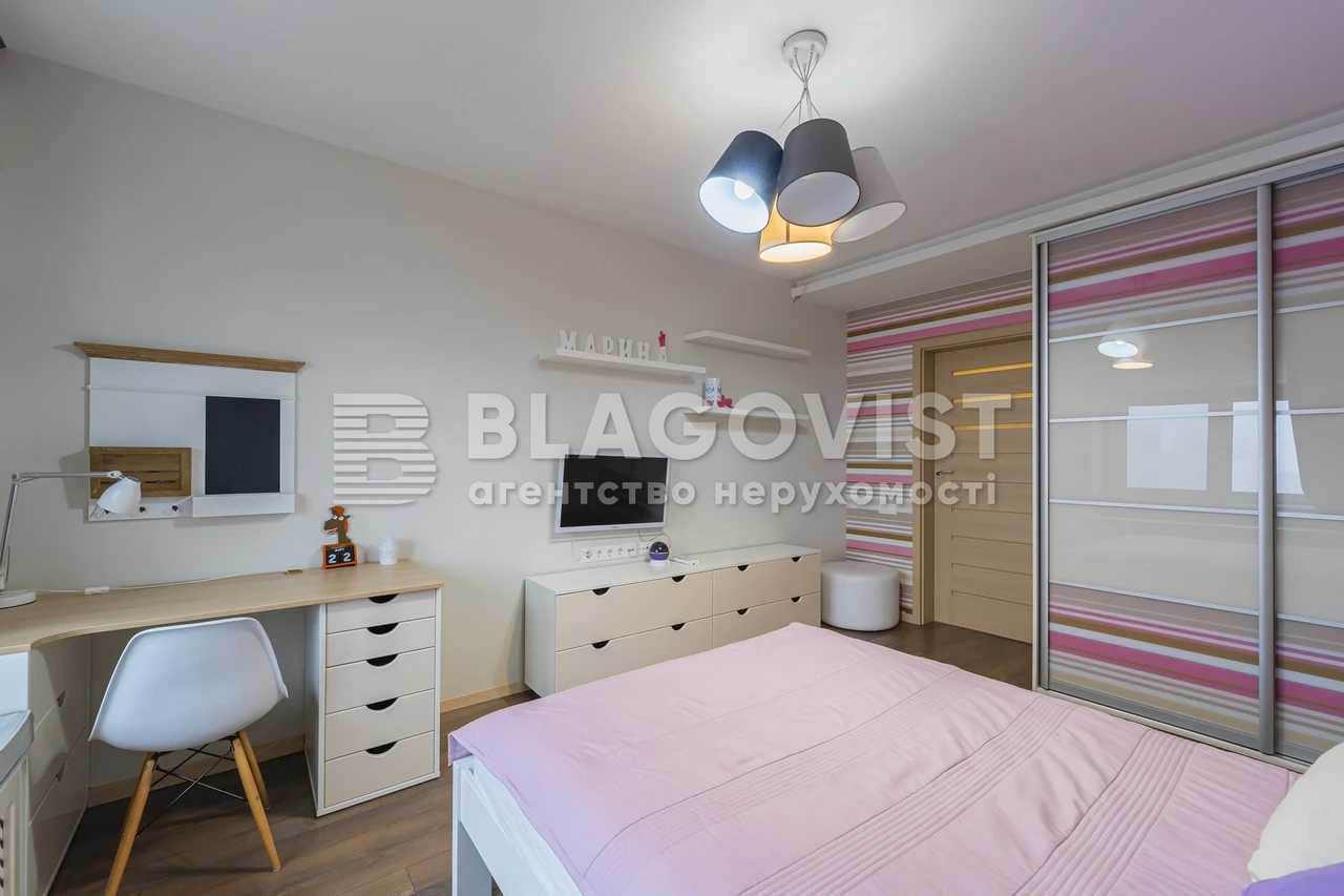 Продаж 3-кімнатної квартири 91.3 м², Урлівська вул., 24
