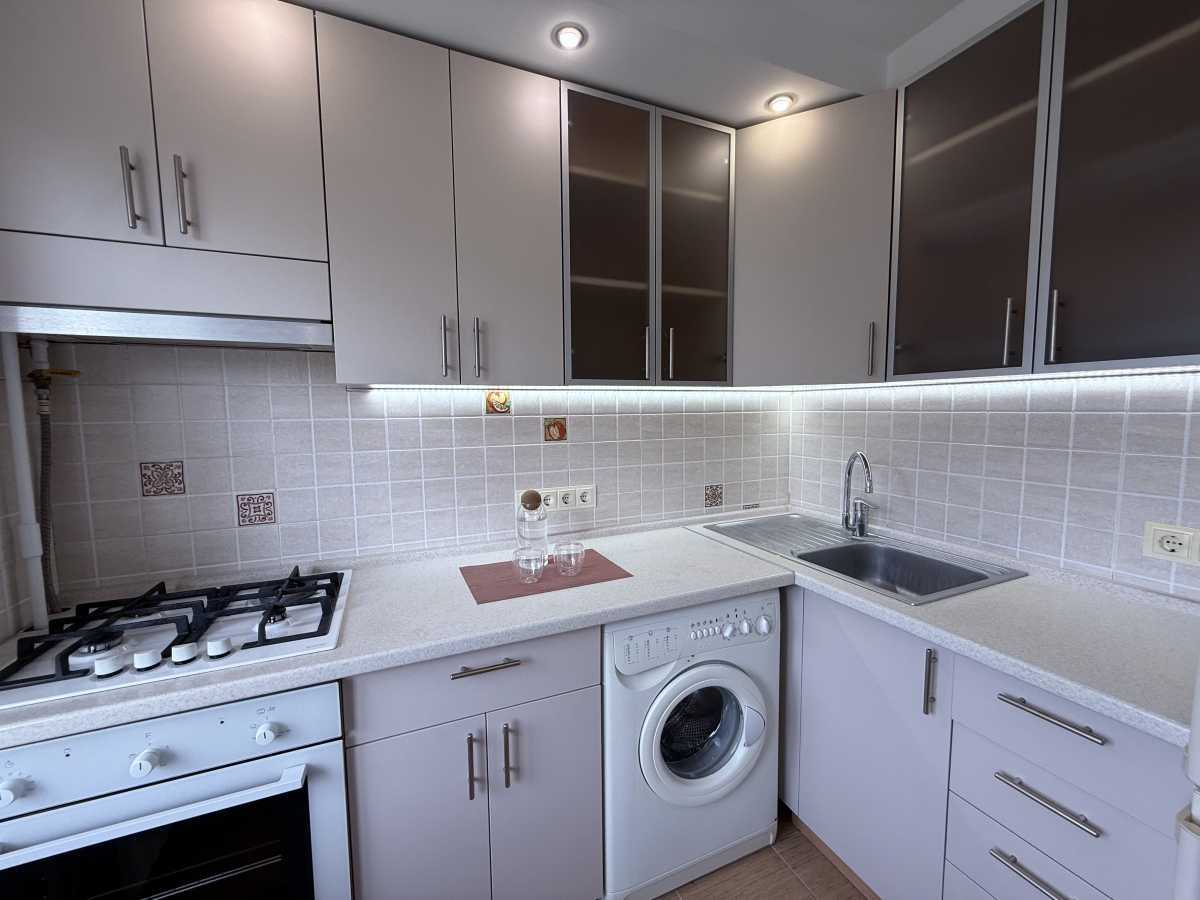Продажа 3-комнатной квартиры 61 м², Светлицкого ул., 24В