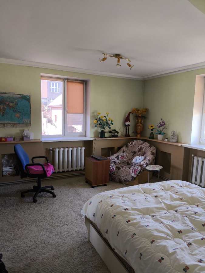 Продаж будинку 350 м², Олександра Матросова вул., 2