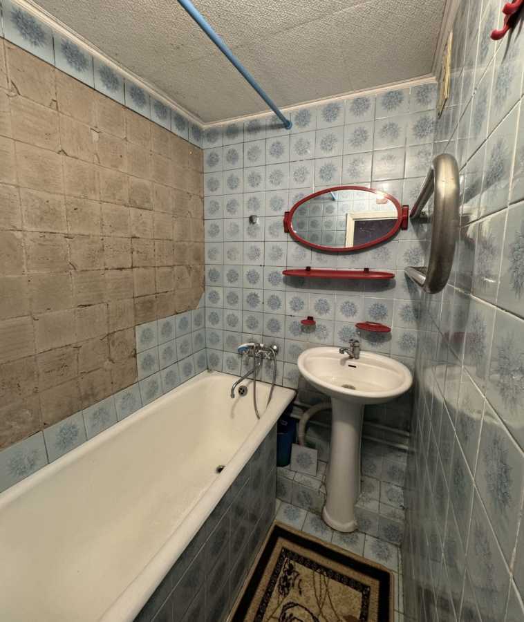 Продажа 3-комнатной квартиры 68 м², Свободы просп., 28А