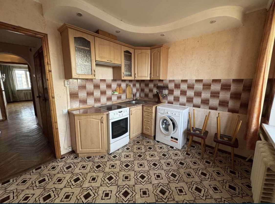Продажа 3-комнатной квартиры 68 м², Свободы просп., 28А
