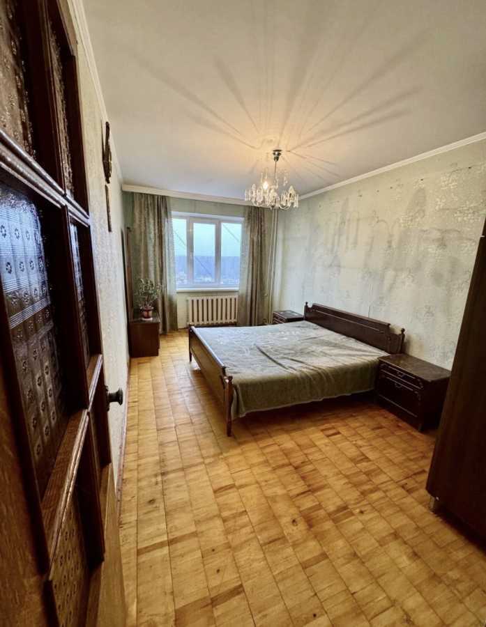 Продажа 3-комнатной квартиры 68 м², Свободы просп., 28А
