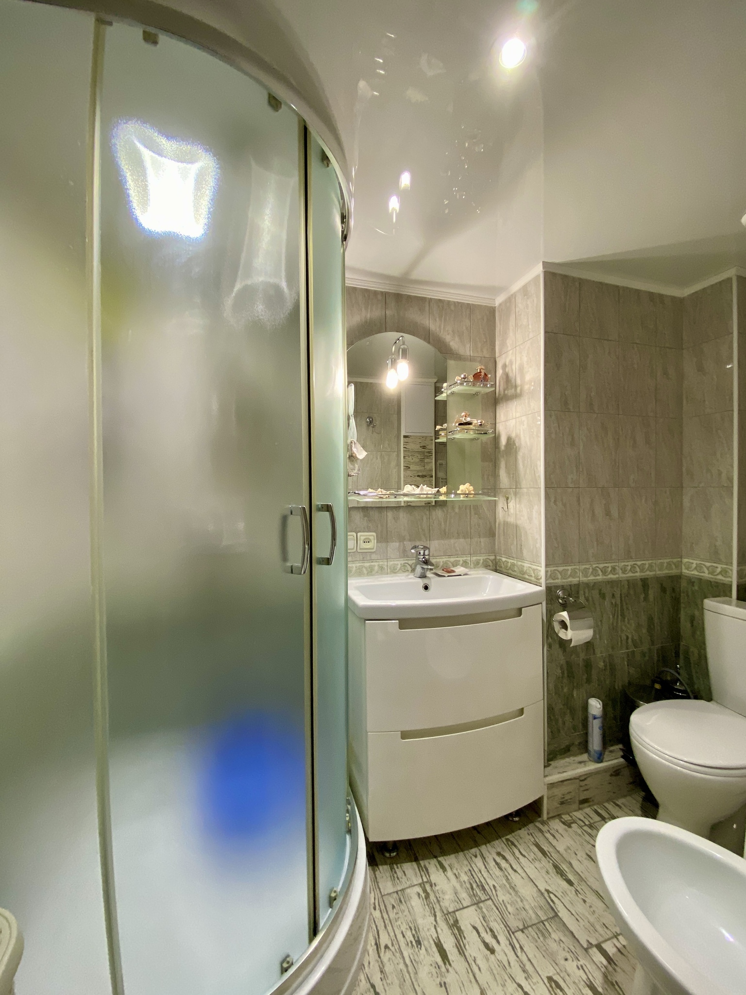 Продажа 3-комнатной квартиры 66 м², Богоявленский просп., 325/1