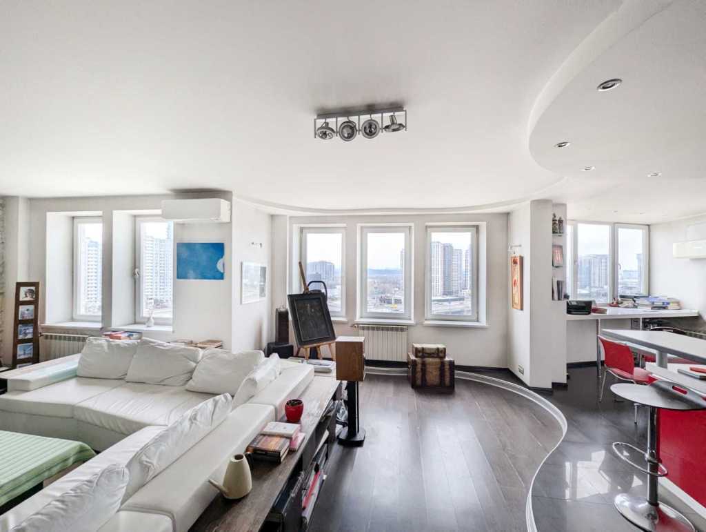 Продажа 2-комнатной квартиры 101 м², Николая Бажана просп., 10