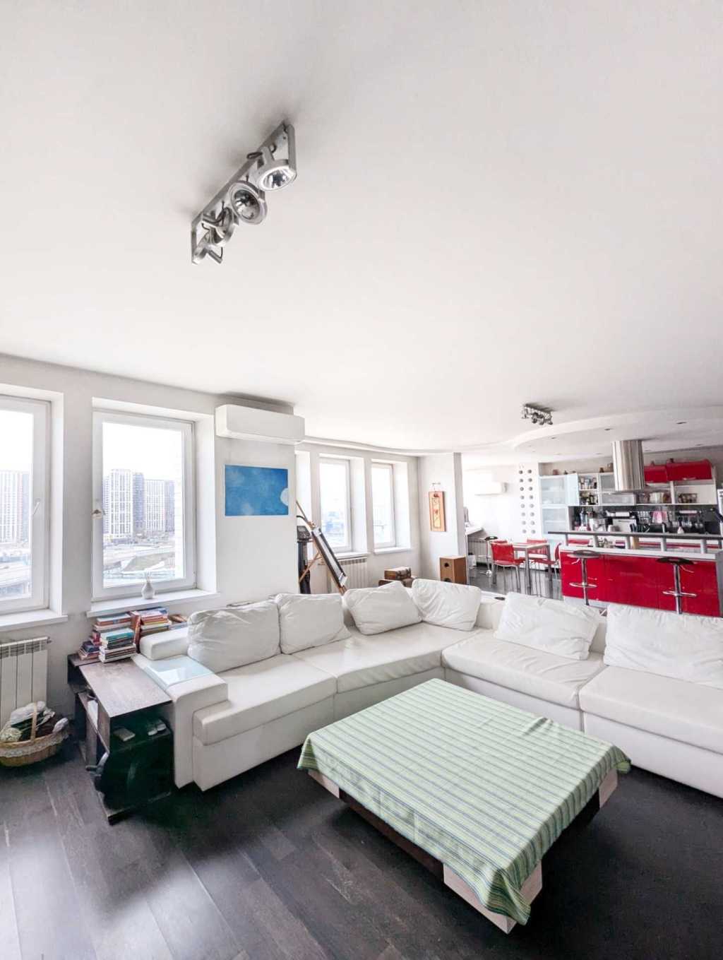 Продажа 2-комнатной квартиры 101 м², Николая Бажана просп., 10