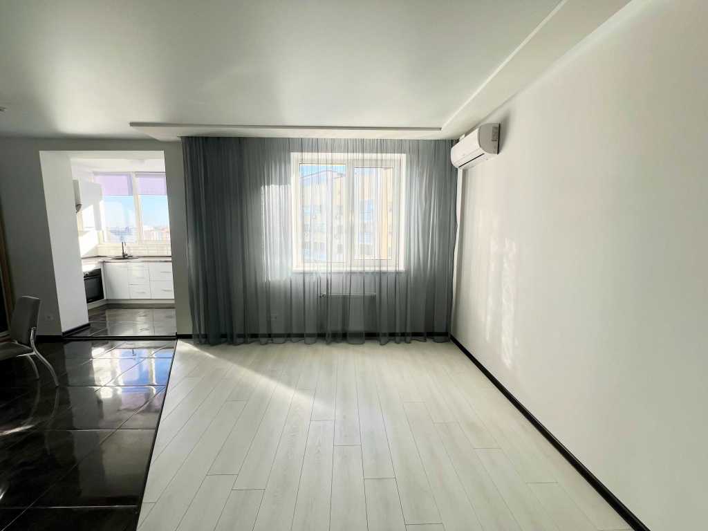 Продажа 2-комнатной квартиры 65 м², Боголюбова ул., 33