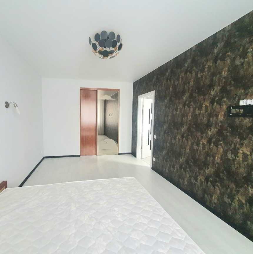 Продажа 2-комнатной квартиры 65 м², Боголюбова ул., 33