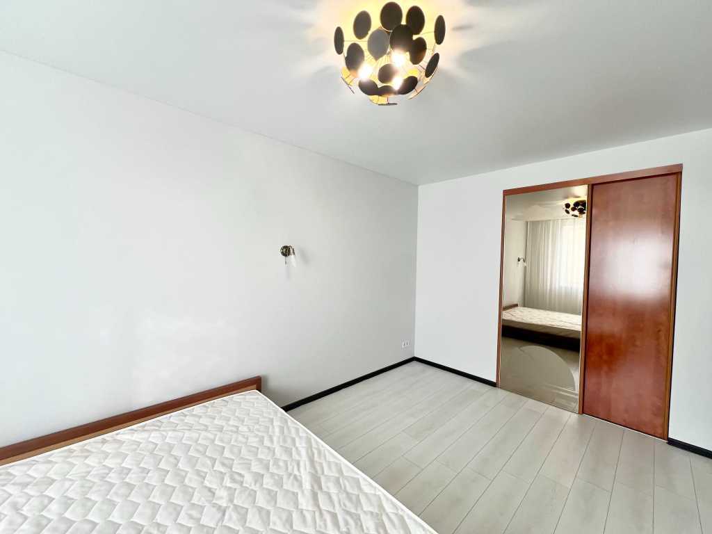 Продажа 2-комнатной квартиры 65 м², Боголюбова ул., 33